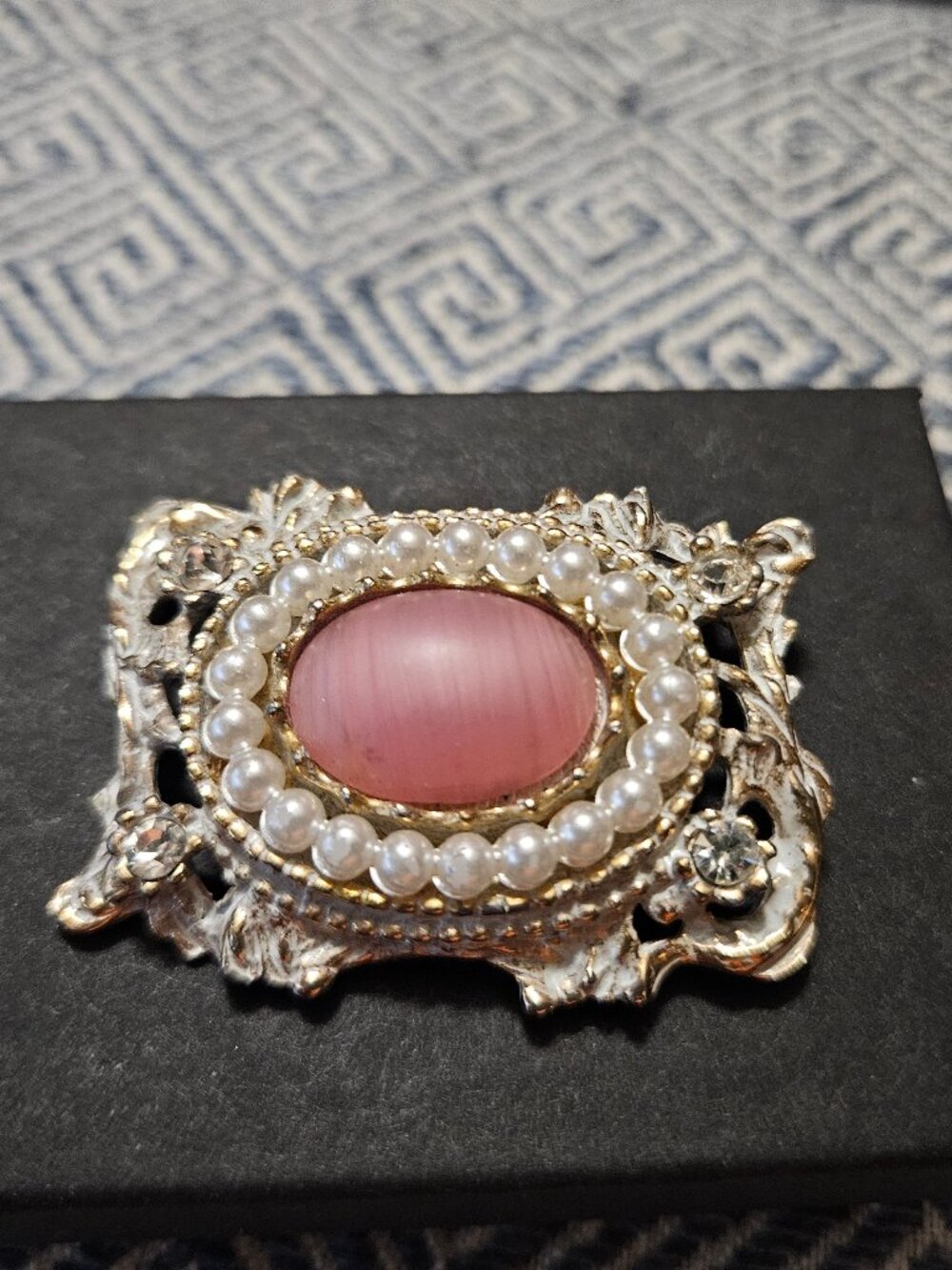 Vintage Goldtone Pink Carbochon, Pearl & Rhinestone Filigree Brooch